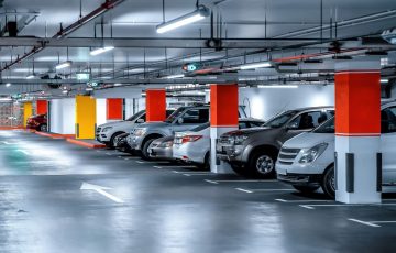 Jaki jest koszt wynajmu miejsca parkingowego w biurze w Bydgoszczy?